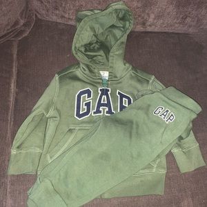 Baby gap outfit